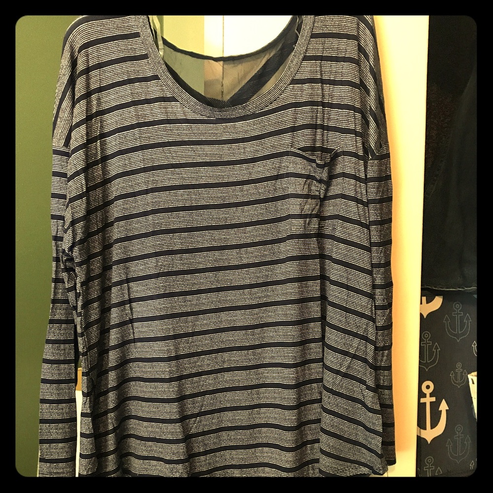 BNWT Navy, crisscross back, pocket tee